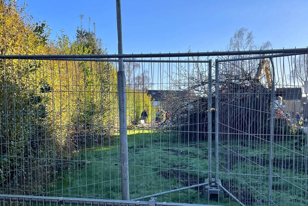 Persoon raakt bekneld tijdens sloopwerkzaamheden