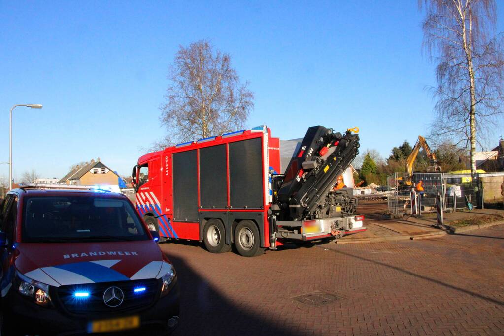 Persoon raakt bekneld tijdens sloopwerkzaamheden