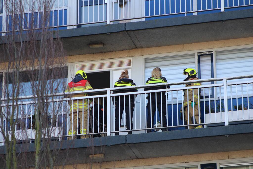 Traumahelikopter landt na brand in woning