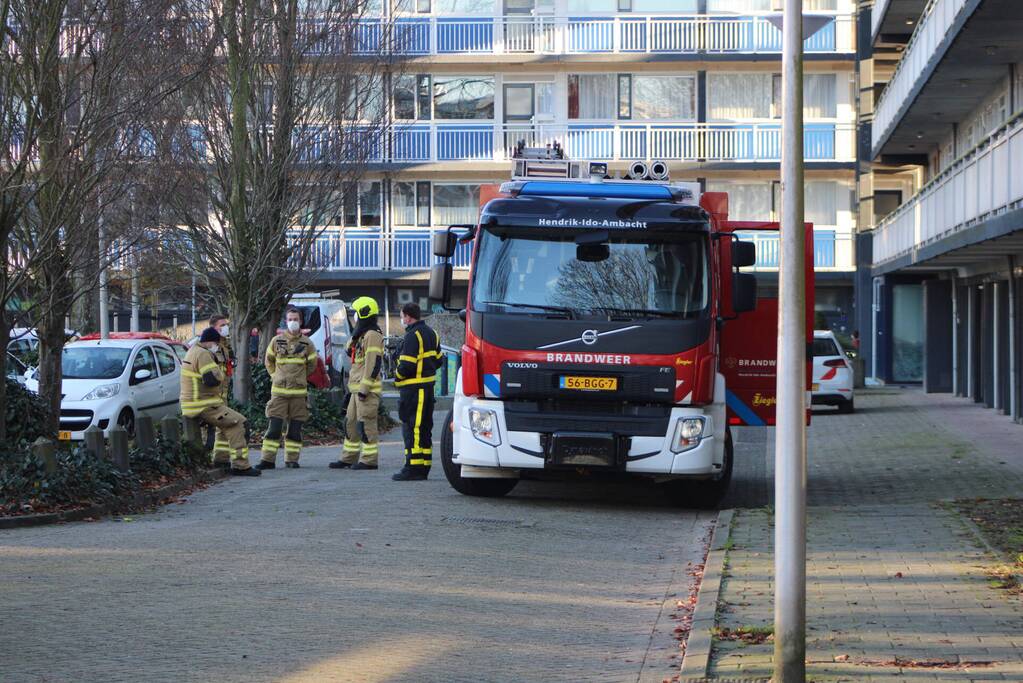 Traumahelikopter landt na brand in woning