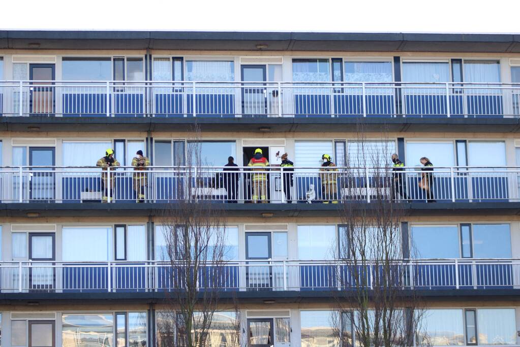 Traumahelikopter landt na brand in woning