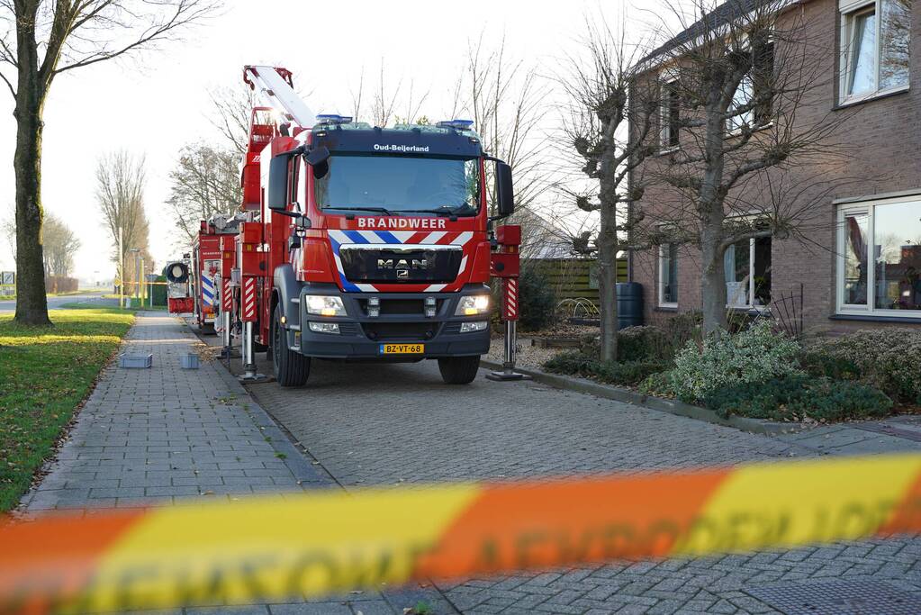 Brand in schoorsteen van woning