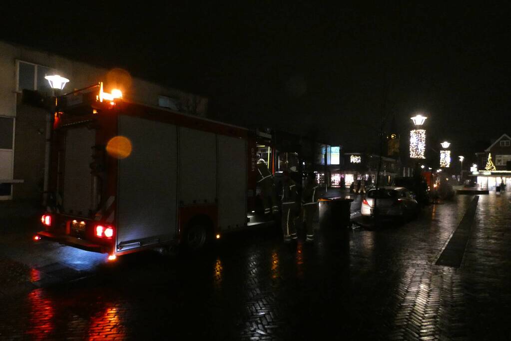 Brandweer doet onderzoek naar vreemde lucht