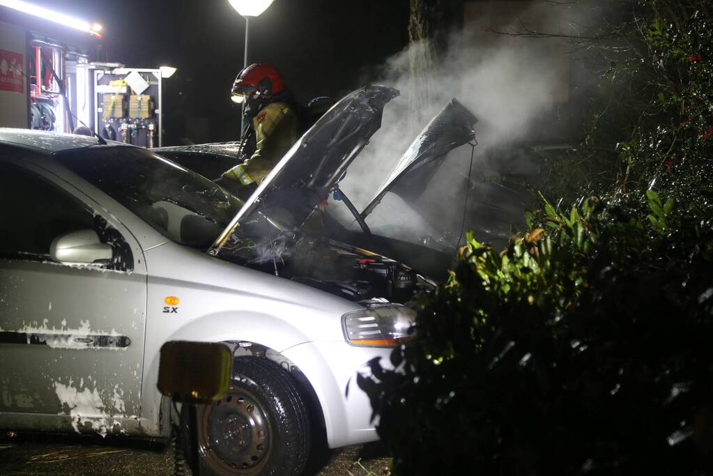 Meerdere auto's verwoest door brand