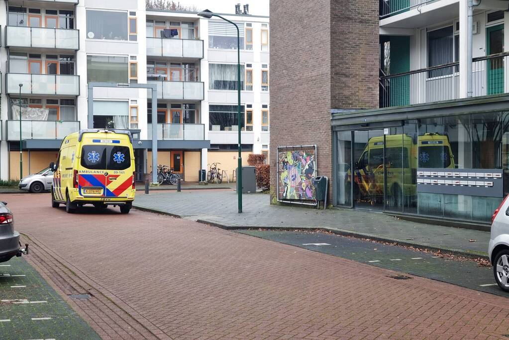 Brand in keuken van flatwoning