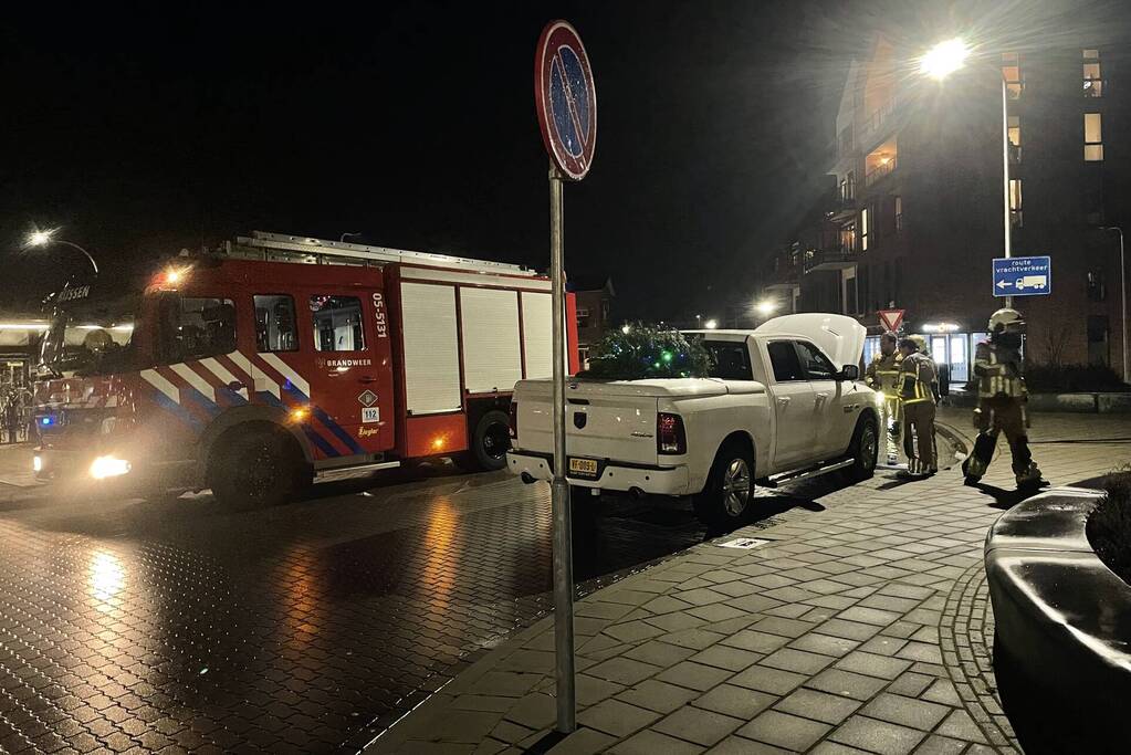 Onderzoek naar brand in motorcompartiment