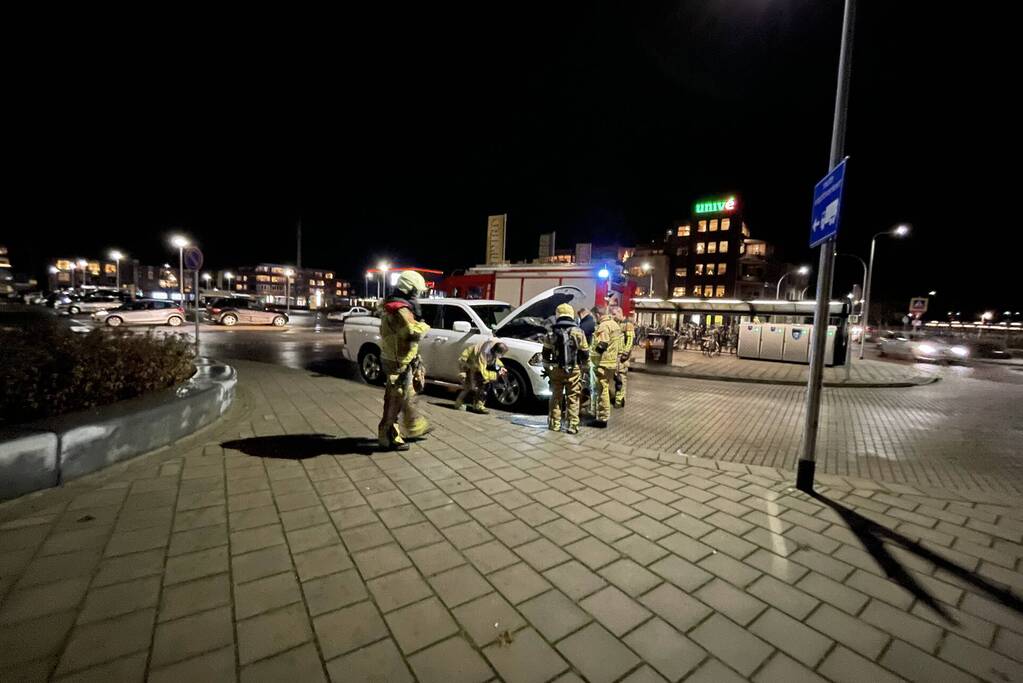Onderzoek naar brand in motorcompartiment