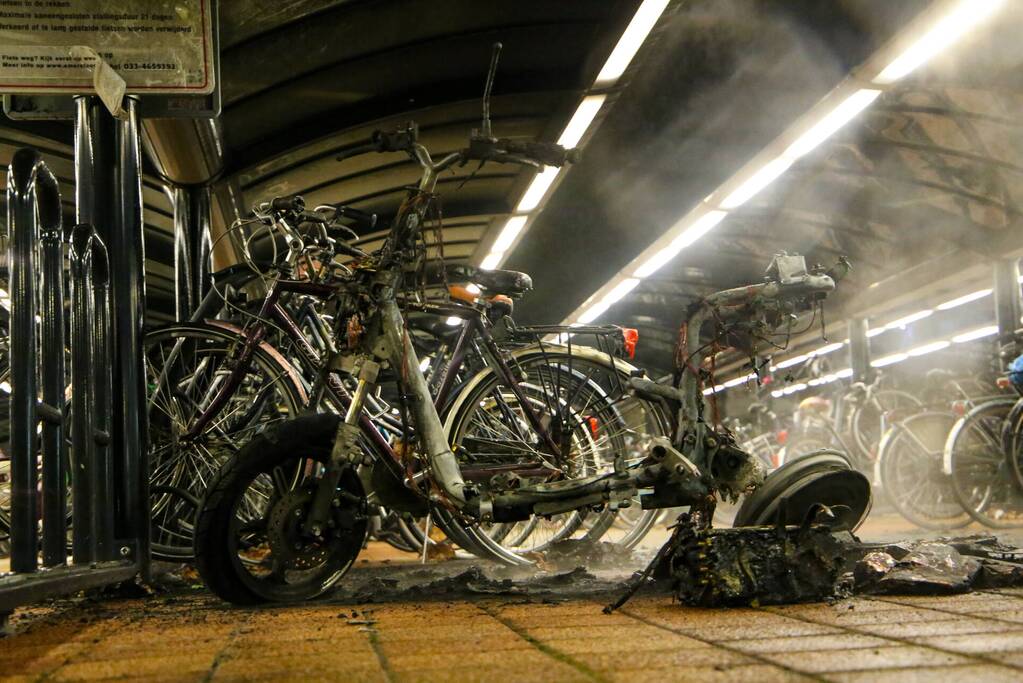 Deelscooter van Go-Sharing opnieuw uitgebrand