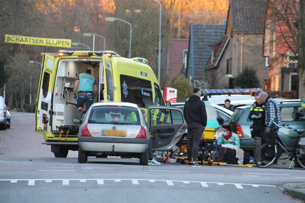 Fietser gewond door ongeval op kruising met personenauto