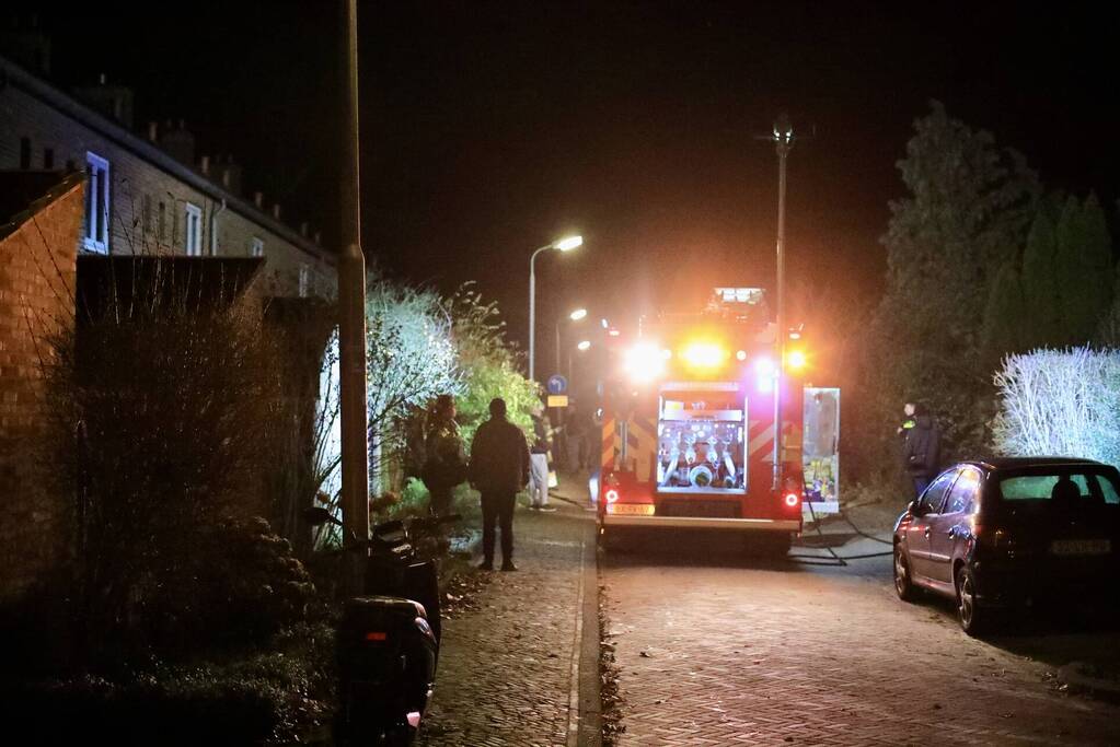 Voorkant van bestelbus volledig uitgebrand