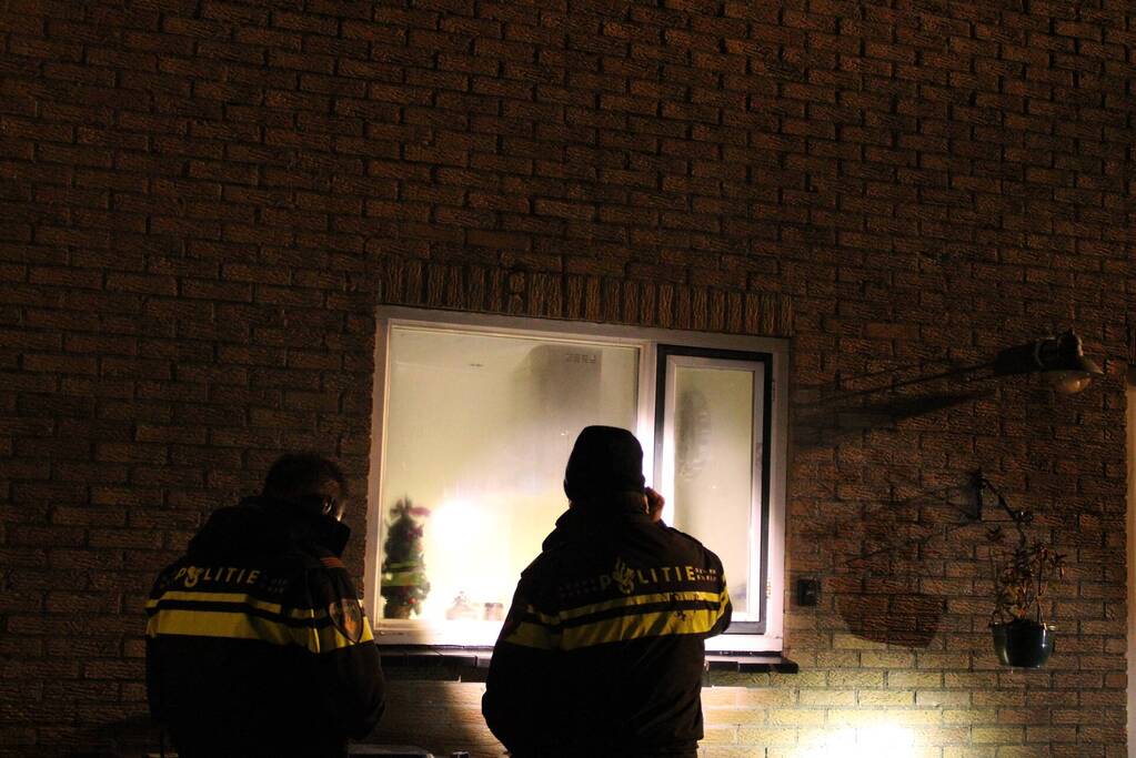 Woning vol rook na vergeten pan op vuur