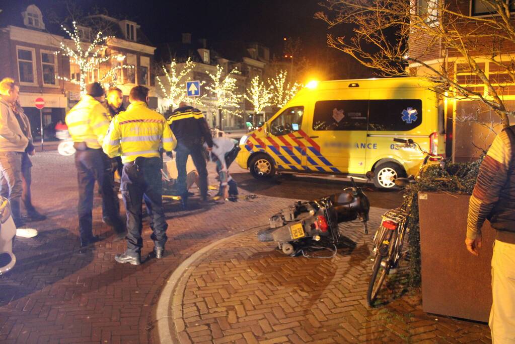 Scooterrijdster gewond na ongeval