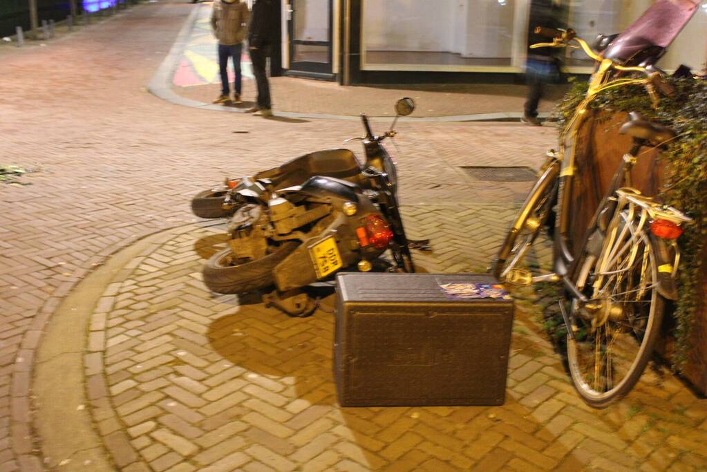 Scooterrijdster gewond na ongeval