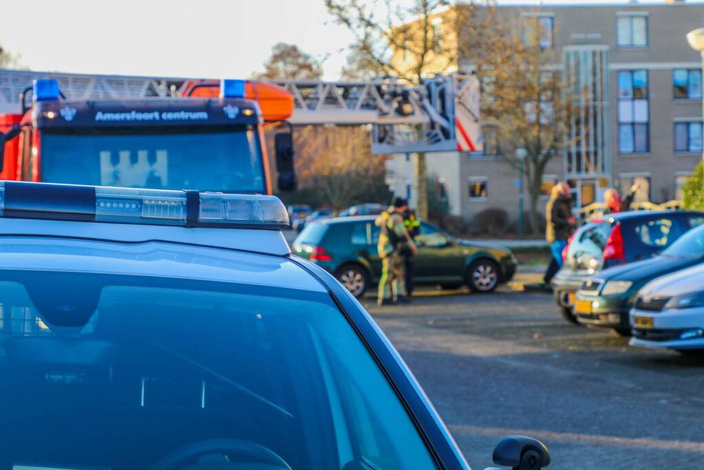 Politie doet onderzoek in appartement