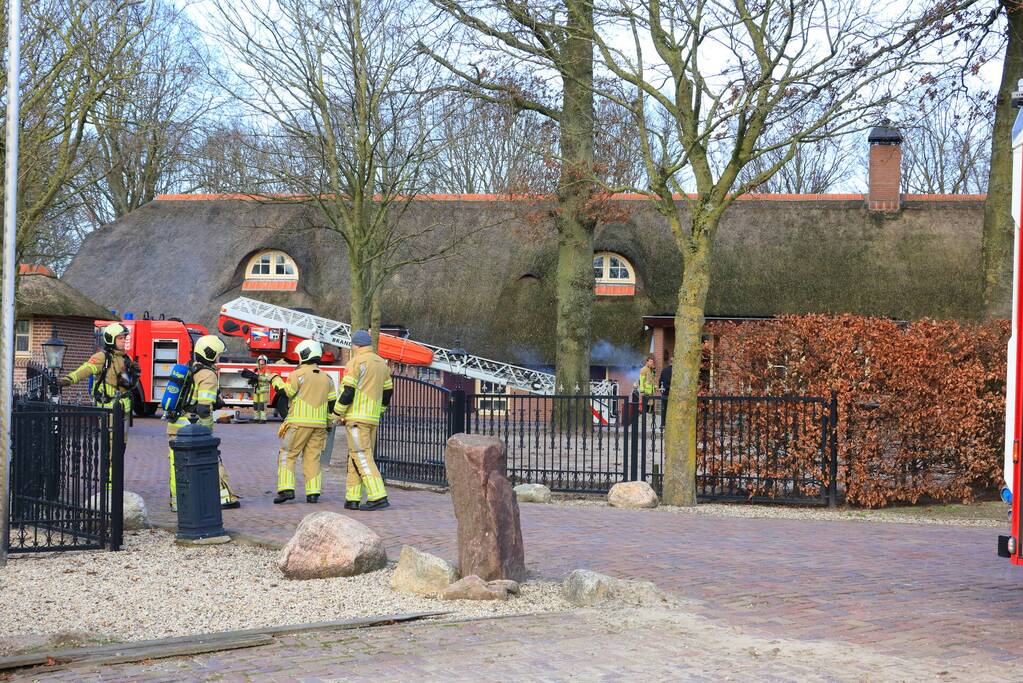 Voorbijgangers zien vonkenregen uit schoorsteen