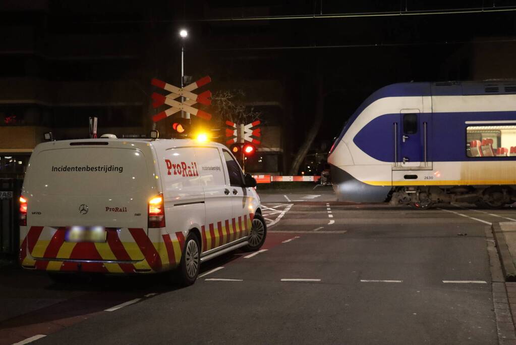Scooter aangereden door trein