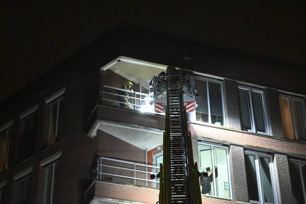 Elektrische fiets vliegt in brand tijdens opladen in woning