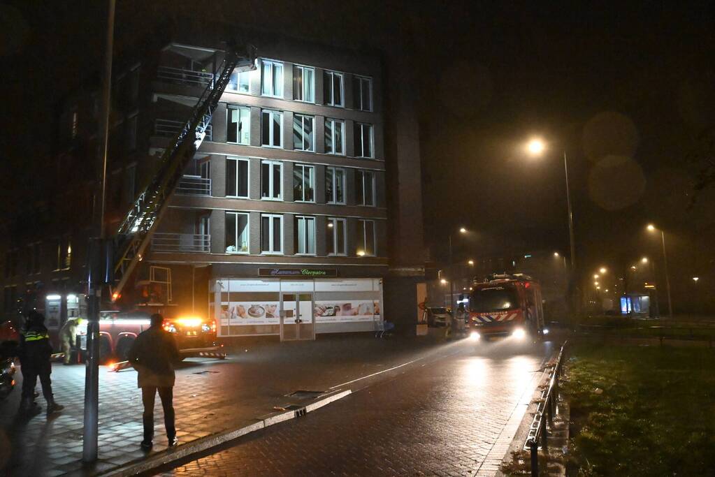 Elektrische fiets vliegt in brand tijdens opladen in woning