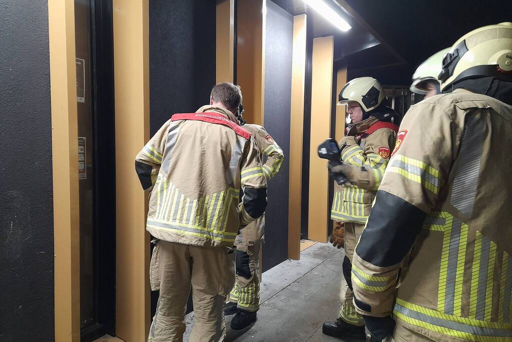 Brandweer treft vandalisme aan tijdens het zoeken naar containerbrand