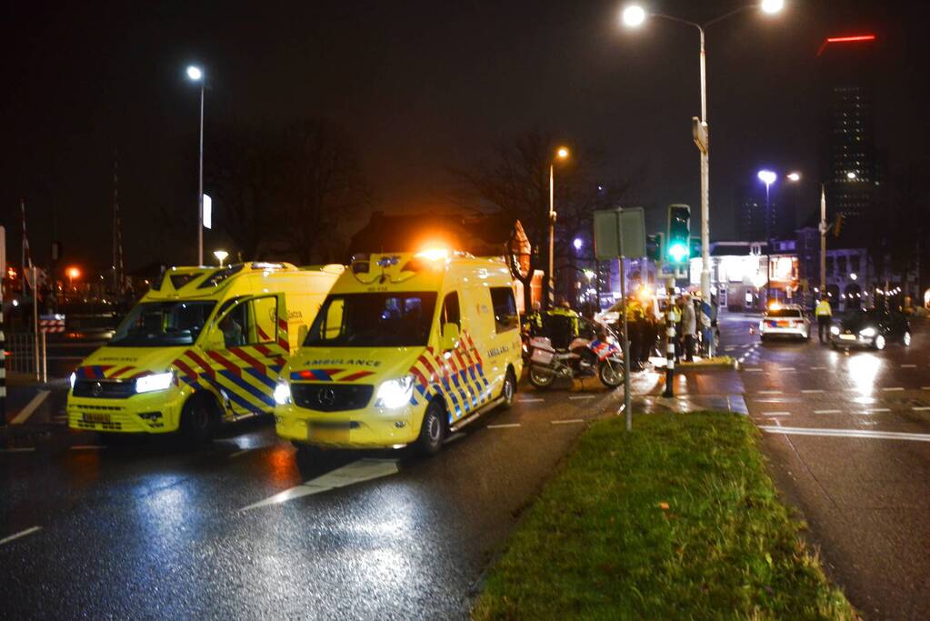 Schade na botsing tussen twee voertuigen
