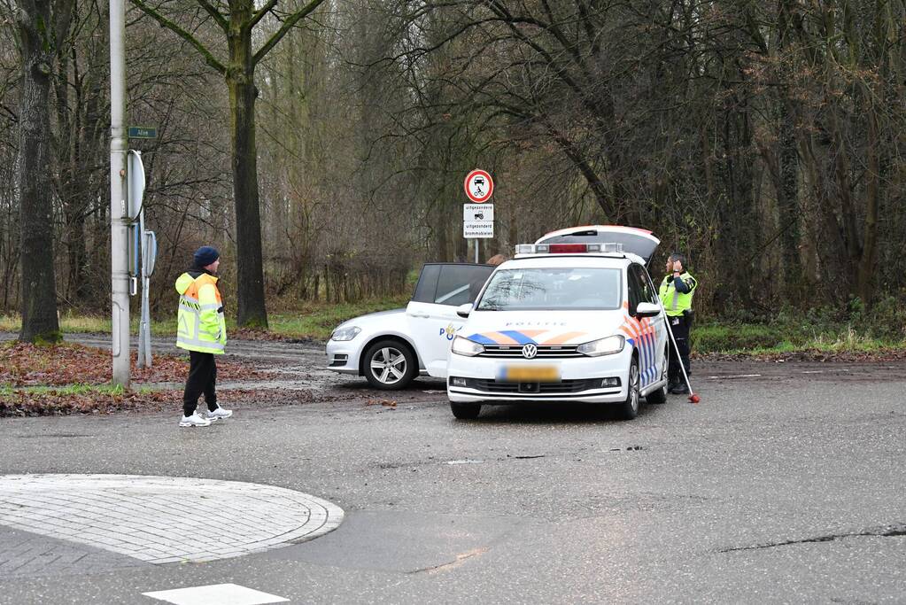 Schade bij aanrijding tussen twee auto's