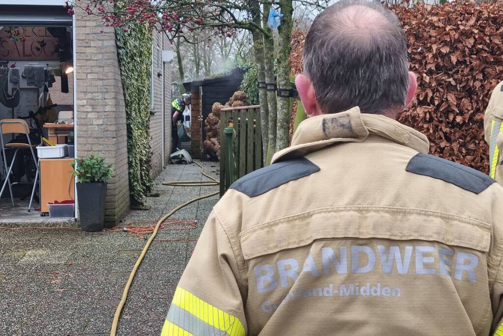 Brand in schuur van woning