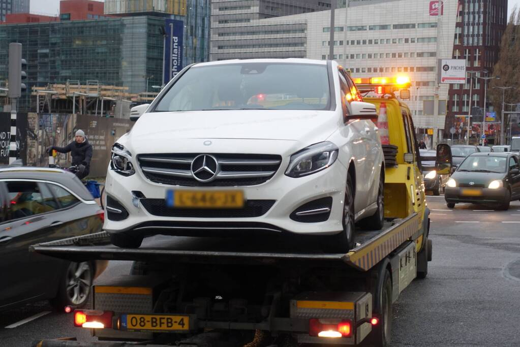 Flinke schade bij aanrijding op kruising