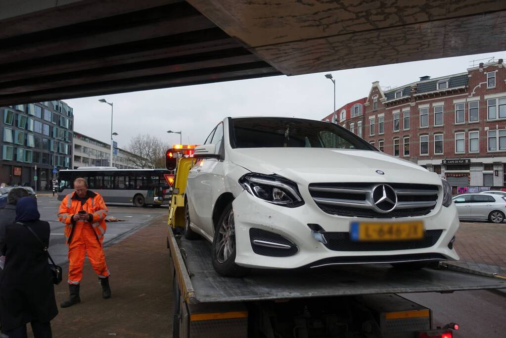 Flinke schade bij aanrijding op kruising