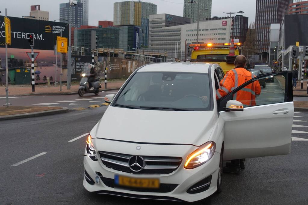Flinke schade bij aanrijding op kruising