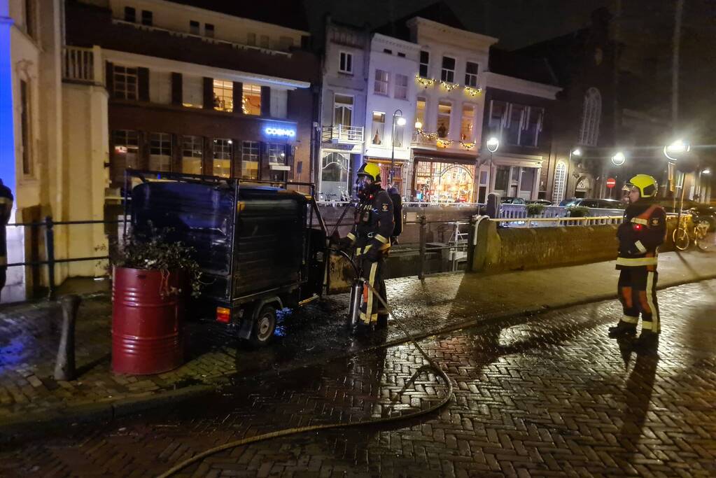 Piaggio brommobiel uitgebrand