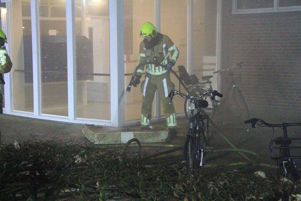 Flat ontruimd door brand in kelder