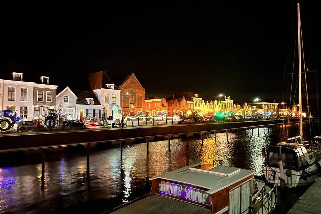 Lichtjesroute met 50 tractoren door Schouwen-Duiveland