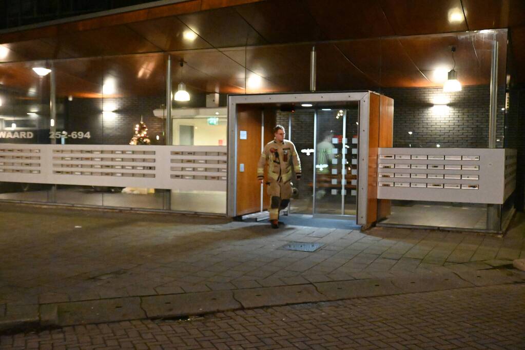 20 woningen zonder water na gesprongen leiding