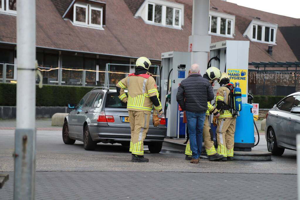 Auto lekt brandstof na tankbeurt