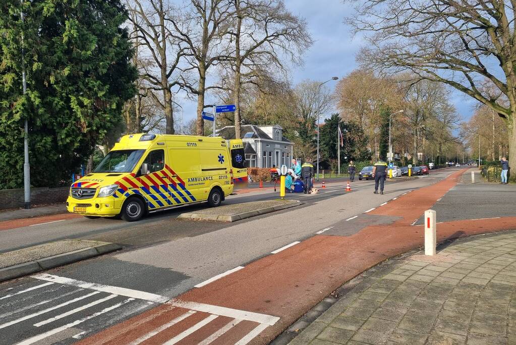 Fietser gewond bij aanrijding met auto