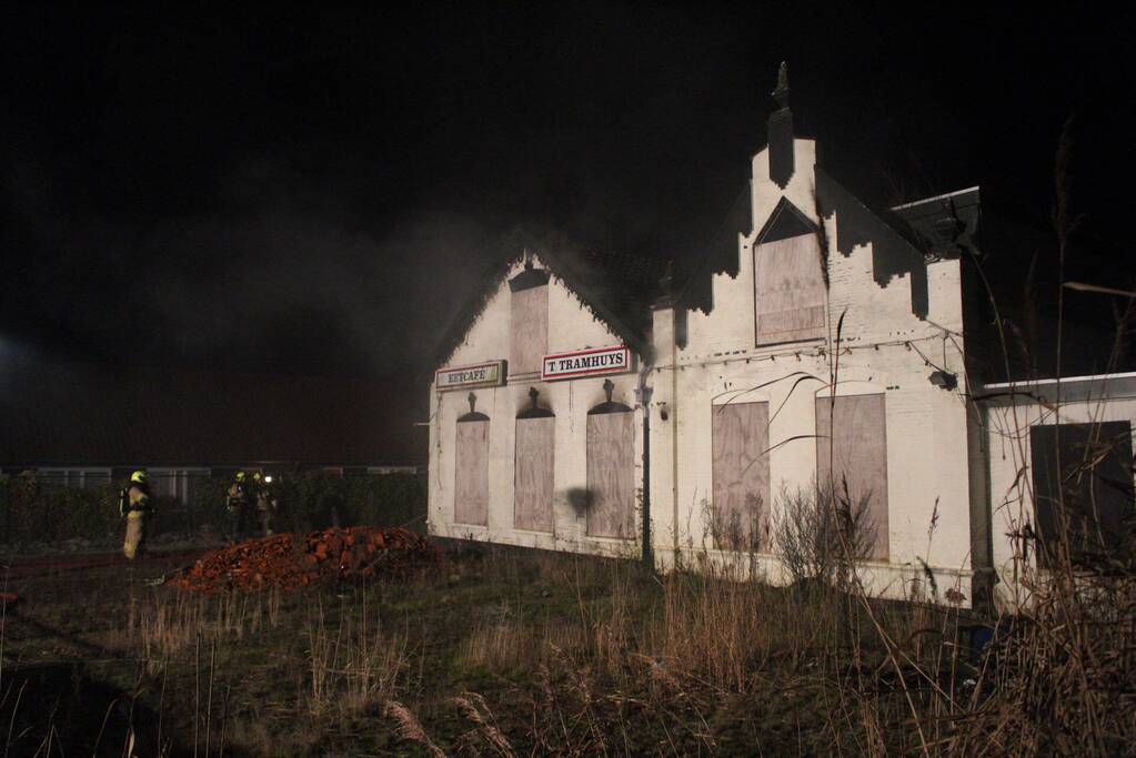 Veel rookontwikkeling bij brand in voormalig eetcafé 'T Tramhuys