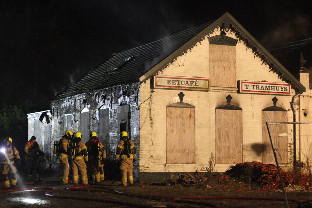 Veel rookontwikkeling bij brand in voormalig eetcafé 'T Tramhuys