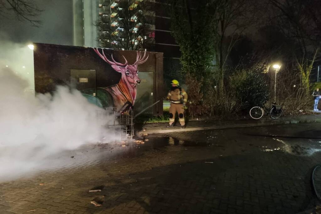 Buitenbrand tegen transformatorhuisje