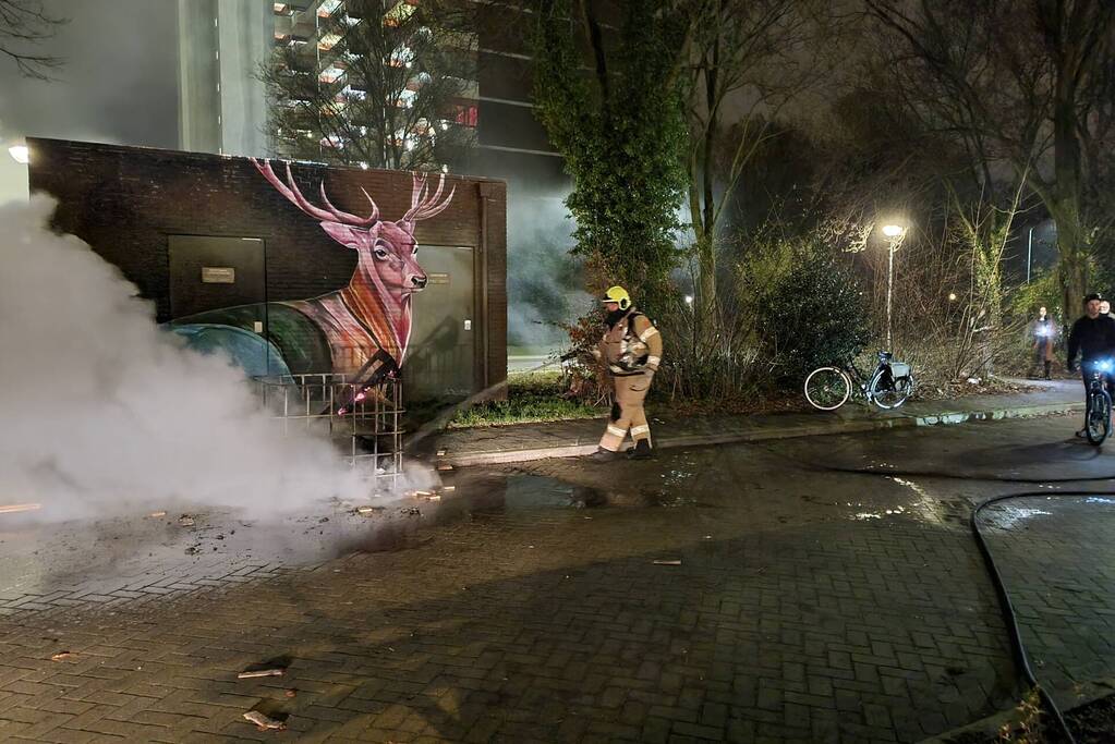 Buitenbrand tegen transformatorhuisje