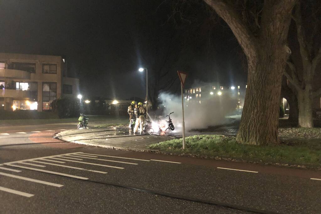 Meerdere scooters in brand