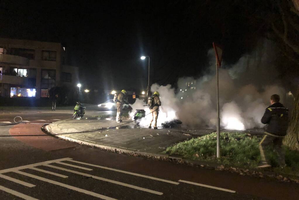 Meerdere scooters in brand