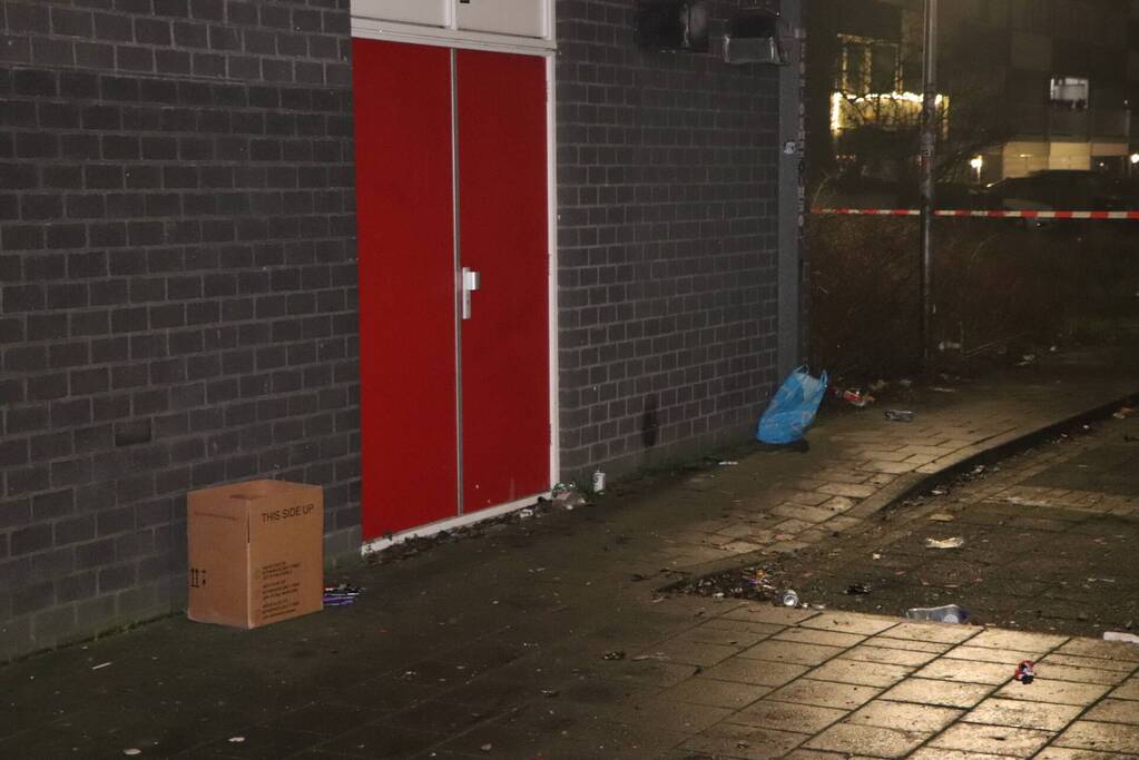 EOD ingezet voor aantreffen vuurwerk na vernielingen bij school
