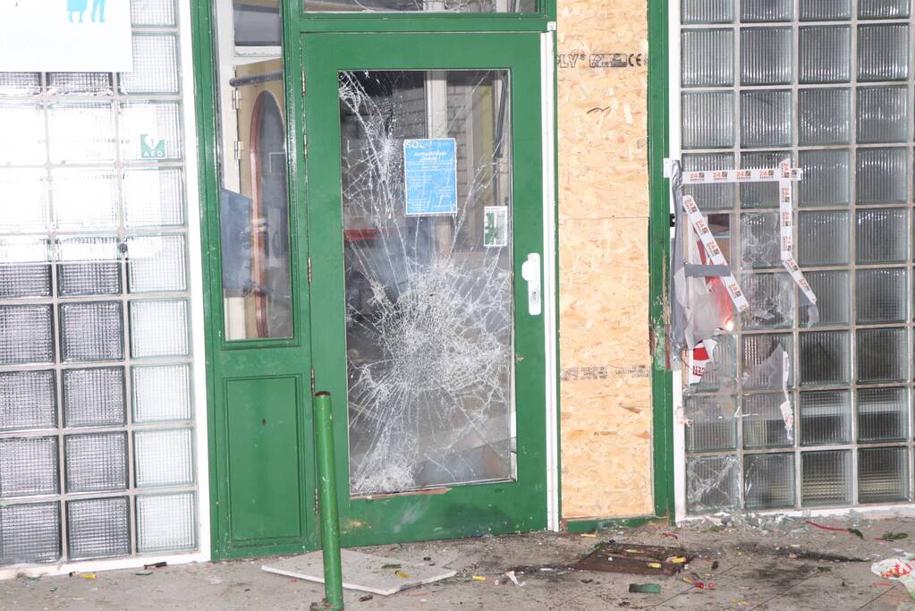 Buurthuis zwaar beschadigd door vuurwerk