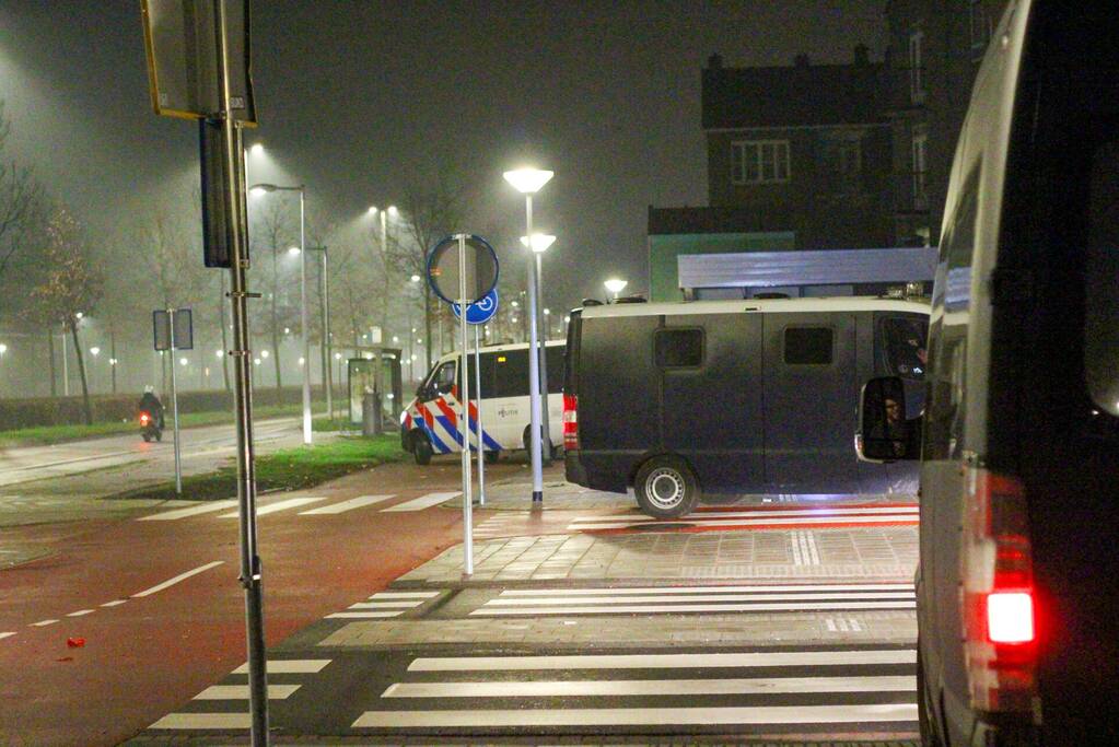 Mobiele Eenheid grijpt in door rellen