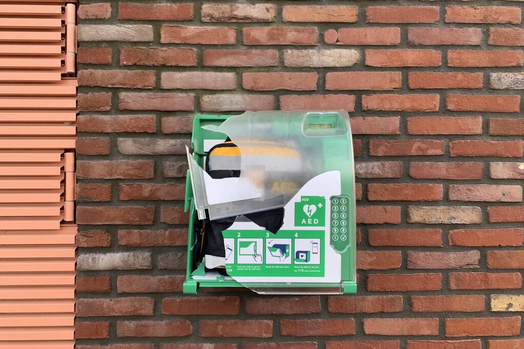 AED-kast vernield tijdens jaarwisseling