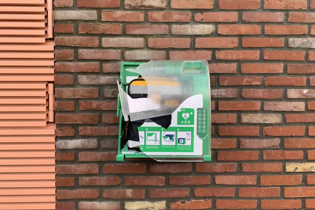 AED-kast vernield tijdens jaarwisseling