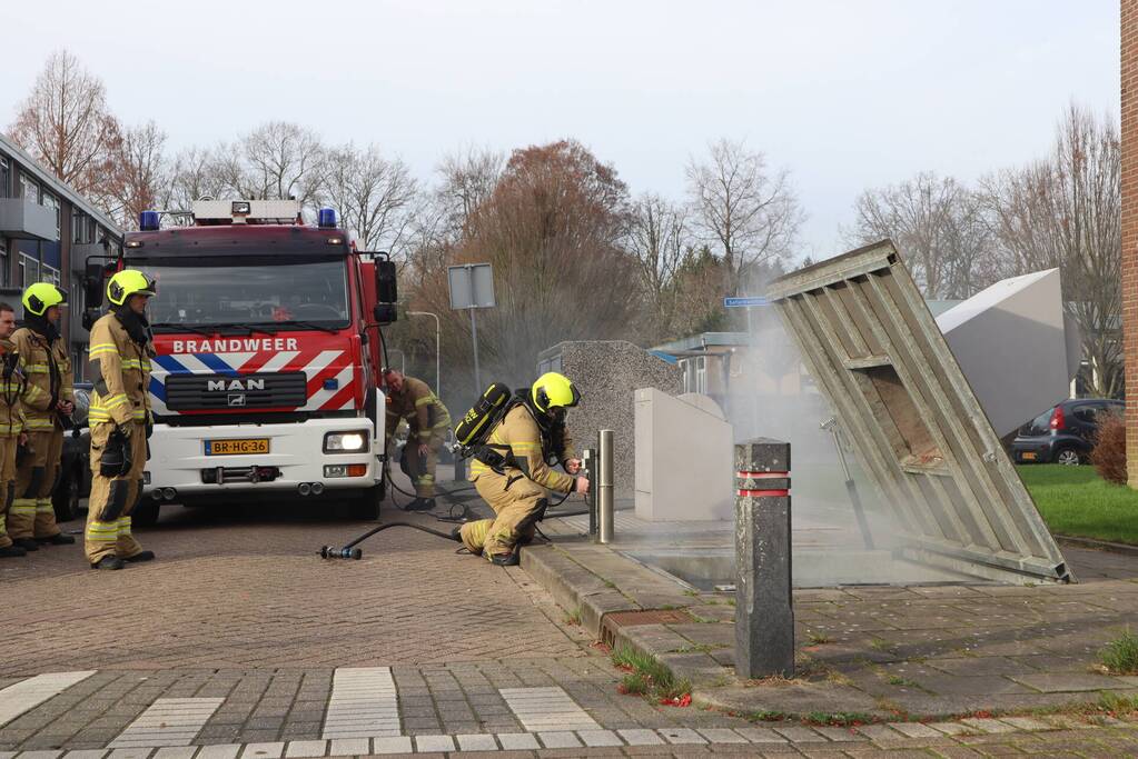 Brand in ondergrondse container