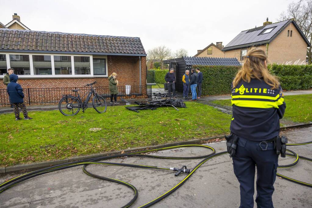 Brand ontstaan door vuurwerkresten in kliko
