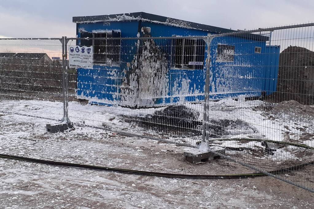 Brand ontstaan in bouwkeet
