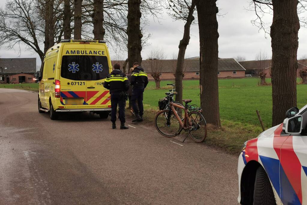 Fietsster komt ten val door windvlaag